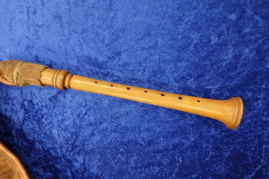 Medieval Single Drone Bagpipes by Robert Thomas cira 1974 (Previously Owned)