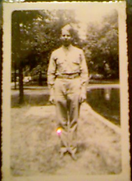 [My Dad, 1942 at shore]